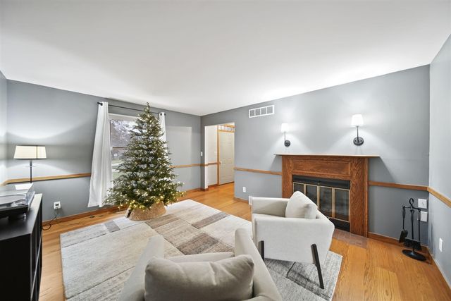 1544 Brookfield Court, Adrian, MI 49221