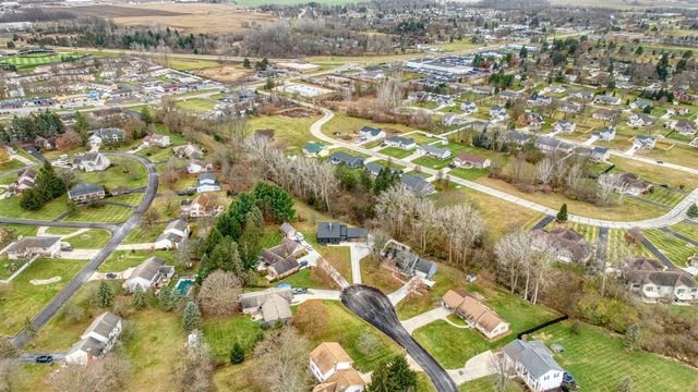 1544 Brookfield Court, Adrian, MI 49221