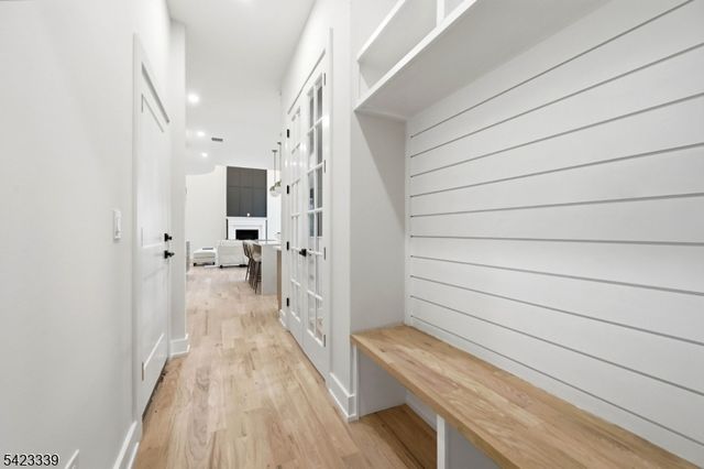 11 Elmwood Ct, Livingston Twp., NJ 07039