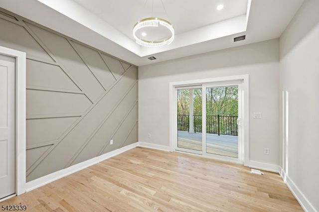 11 Elmwood Ct, Livingston Twp., NJ 07039