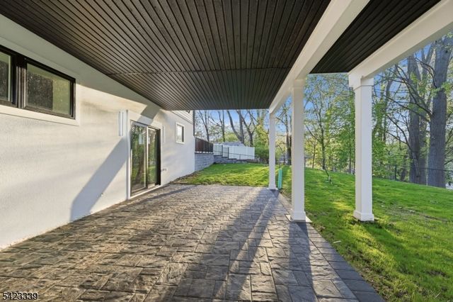 11 Elmwood Ct, Livingston Twp., NJ 07039