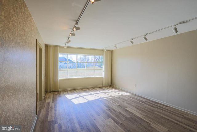 14005 FOXLAND RD, Phoenix, MD 21131