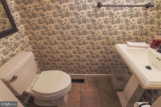 14005 FOXLAND RD, Phoenix, MD 21131