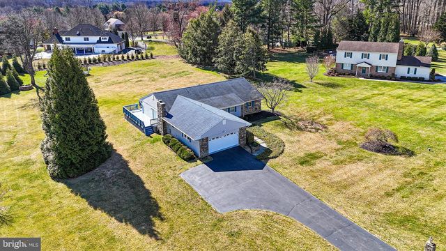 14005 FOXLAND RD, Phoenix, MD 21131