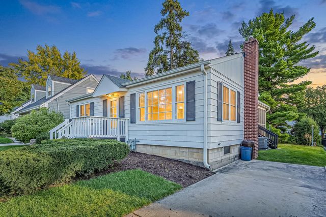 311 Elm Street, Glen Ellyn, IL 60137