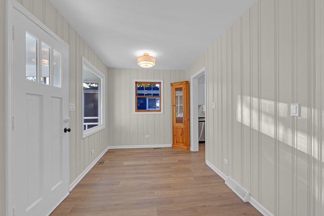 311 Elm Street, Glen Ellyn, IL 60137