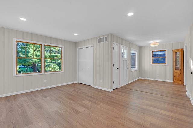 311 Elm Street, Glen Ellyn, IL 60137