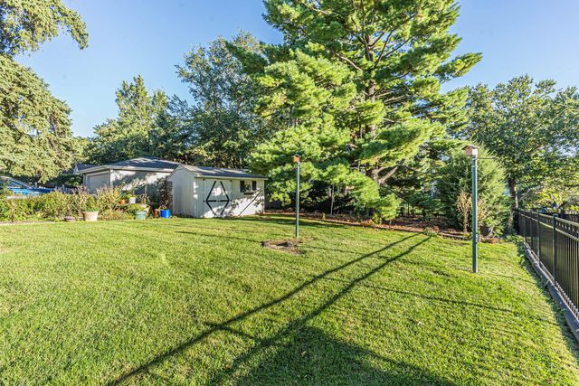 311 Elm Street, Glen Ellyn, IL 60137