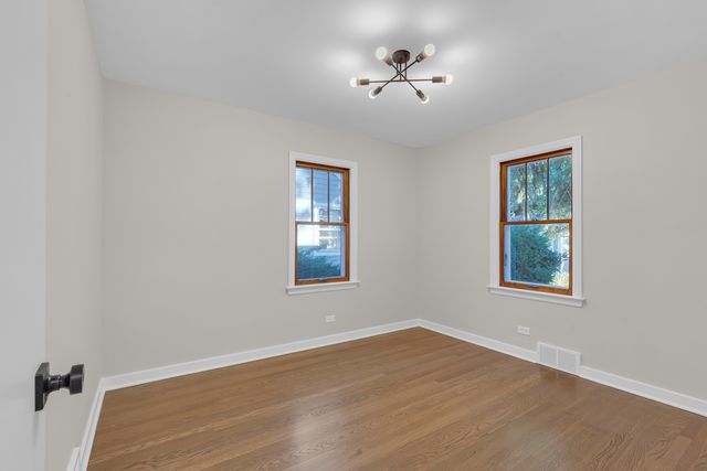 311 Elm Street, Glen Ellyn, IL 60137