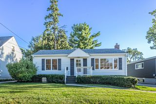 311 Elm Street, Glen Ellyn, IL 60137