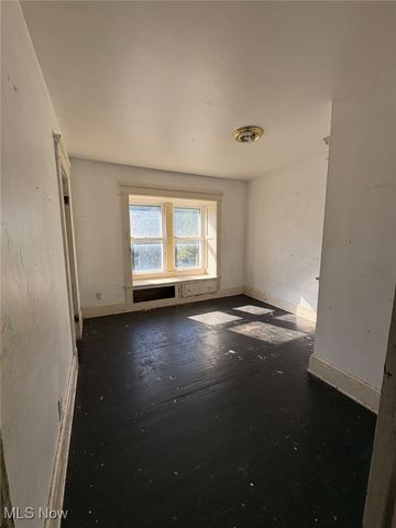 12325 Ingomar Avenue, Cleveland, OH 44108