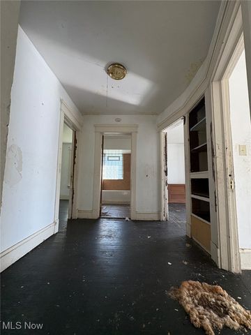 12325 Ingomar Avenue, Cleveland, OH 44108