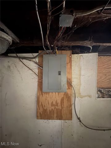 12325 Ingomar Avenue, Cleveland, OH 44108