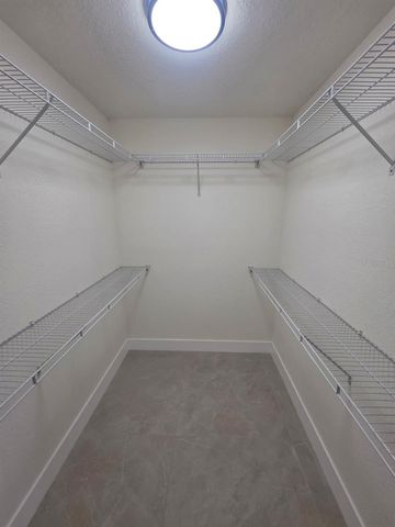2051 LAREDO AVENUE, Spring Hill, FL 34608