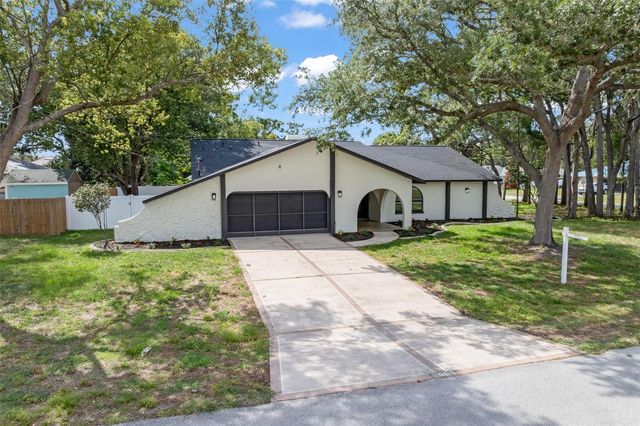 2051 LAREDO AVENUE, Spring Hill, FL 34608