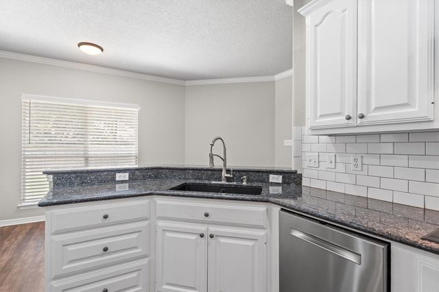 2900 Brandy LN, Georgetown, TX 78628