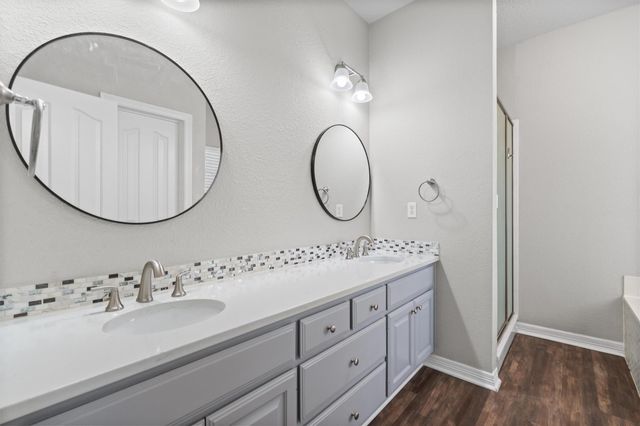 2900 Brandy LN, Georgetown, TX 78628