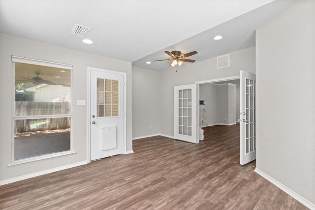 2900 Brandy LN, Georgetown, TX 78628