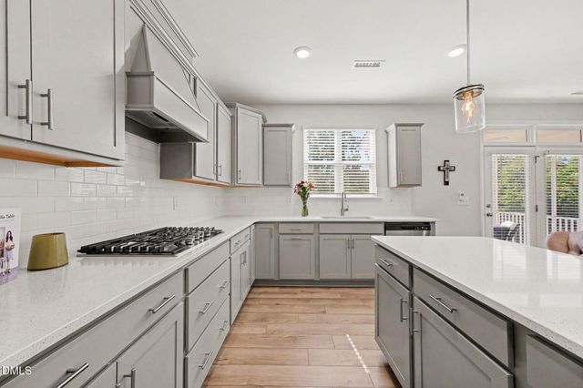 447 Forestview Crest Way, Fuquay Varina, NC 27526