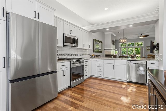 2521 Forest Bluff Drive 27, Grand Rapids, MI 49546