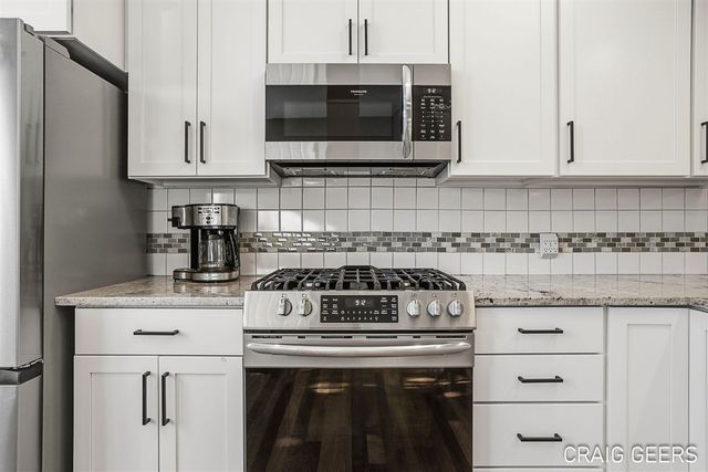 2521 Forest Bluff Drive 27, Grand Rapids, MI 49546