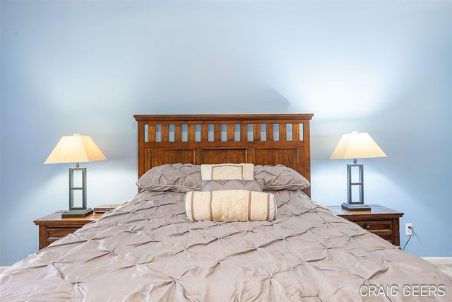 2521 Forest Bluff Drive 27, Grand Rapids, MI 49546