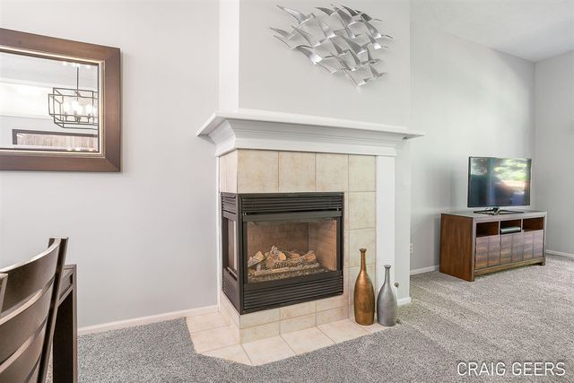 2521 Forest Bluff Drive 27, Grand Rapids, MI 49546