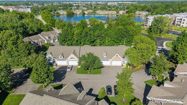 2521 Forest Bluff Drive 27, Grand Rapids, MI 49546