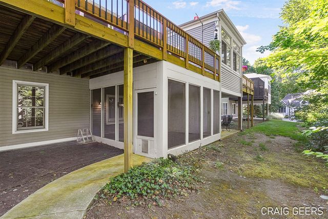 2521 Forest Bluff Drive 27, Grand Rapids, MI 49546