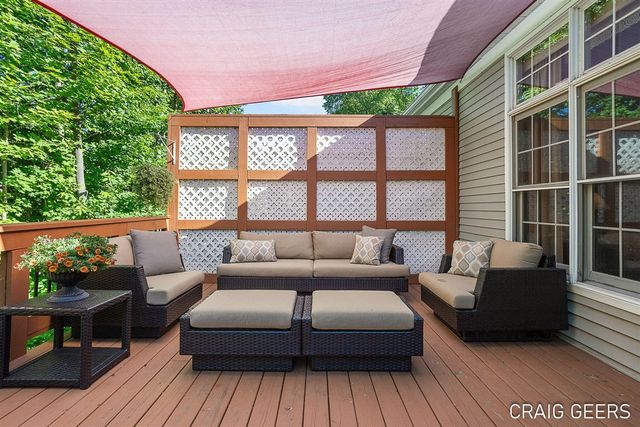 2521 Forest Bluff Drive 27, Grand Rapids, MI 49546