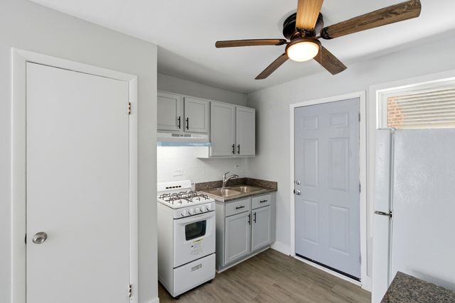 12300 S Elizabeth Street 3, Calumet Park, IL 60827