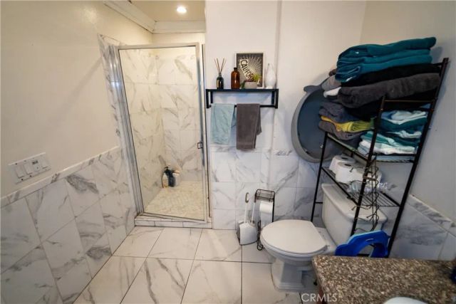 2021 Miramar Street, Los Angeles, CA 90057