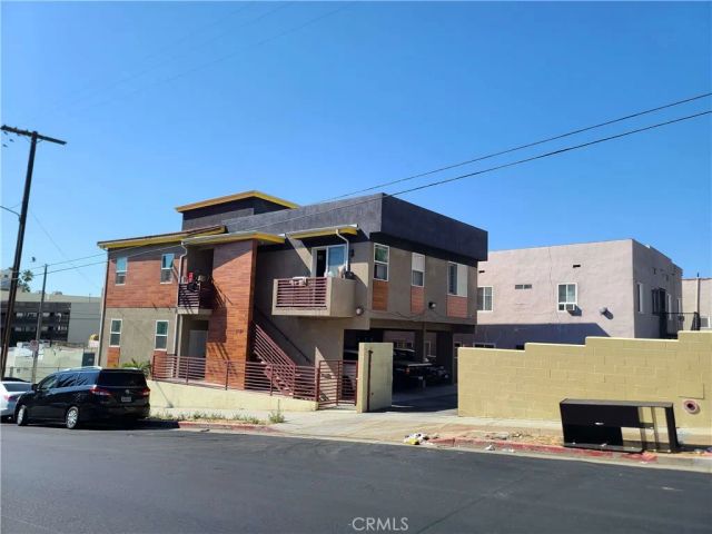 2021 Miramar Street, Los Angeles, CA 90057