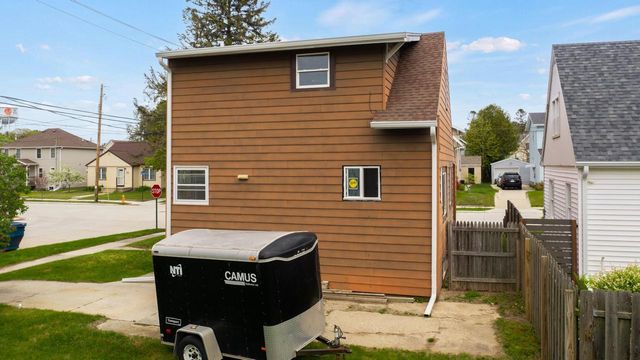 2022 Lincoln STREET, Two Rivers, WI 54241