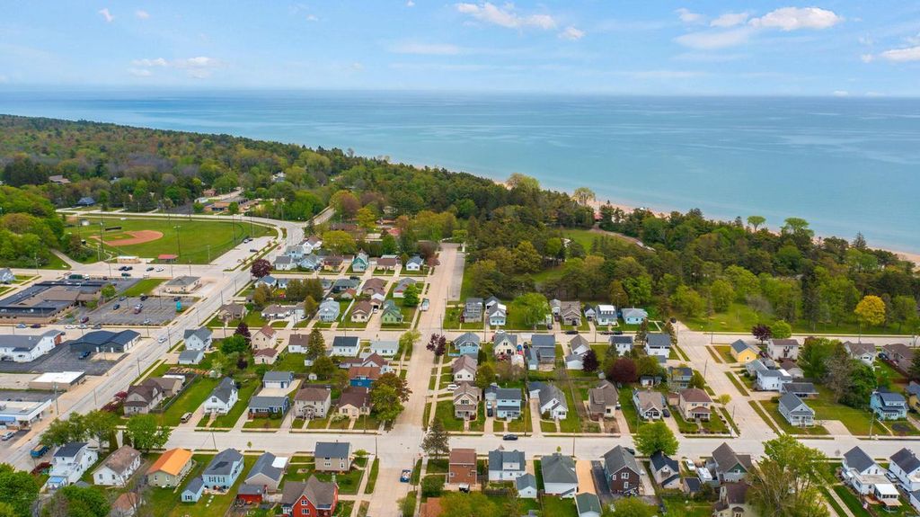 2022 Lincoln STREET, Two Rivers, WI 54241