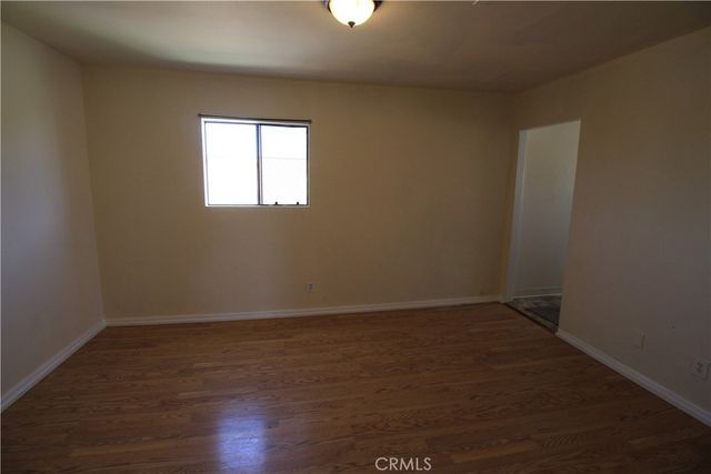 1051 W 46th, Los Angeles, CA 90037