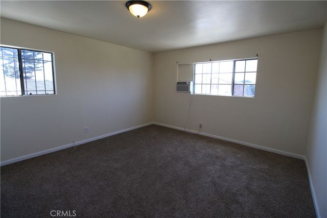 1051 W 46th, Los Angeles, CA 90037