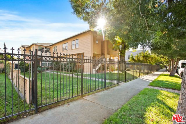 6504 Woodley Avenue, Van Nuys, CA 91406