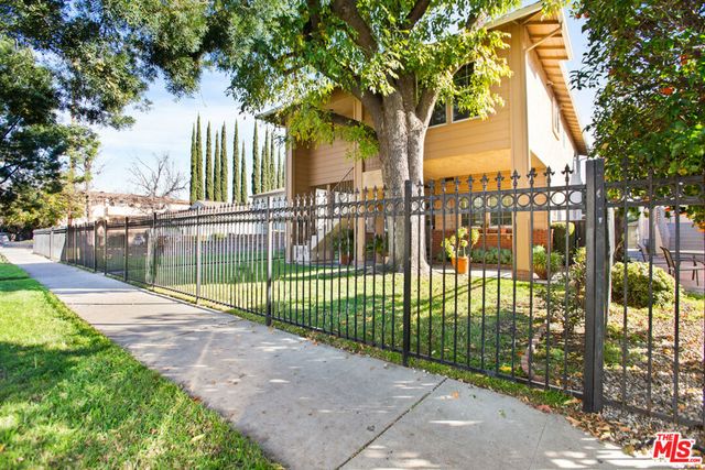 6504 Woodley Avenue, Van Nuys, CA 91406