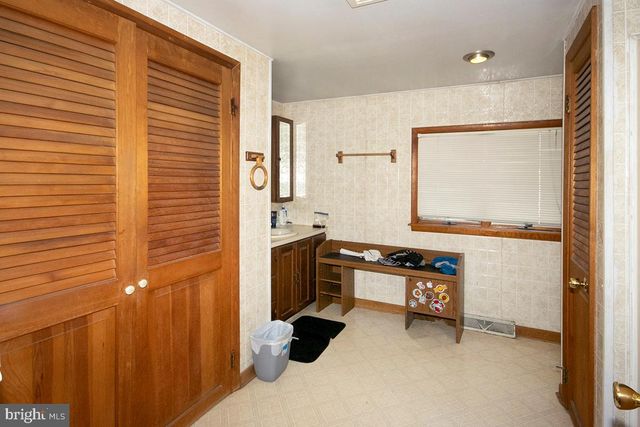 8 FRANKLIN RD, Glassboro, NJ 08028