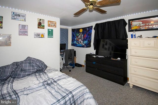 8 FRANKLIN RD, Glassboro, NJ 08028