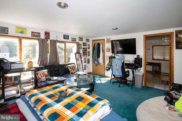 8 FRANKLIN RD, Glassboro, NJ 08028