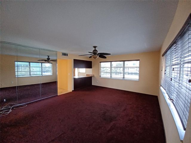 231 SKIFF POINT 7, Clearwater Beach, FL 33767