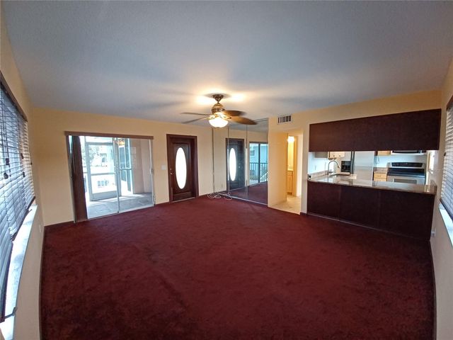 231 SKIFF POINT 7, Clearwater Beach, FL 33767