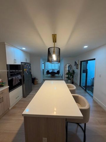1884 SW 16th St Room, Miami, FL 33145
