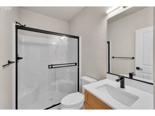 8856 Sw SERENITY Ter, Beaverton, OR 97007