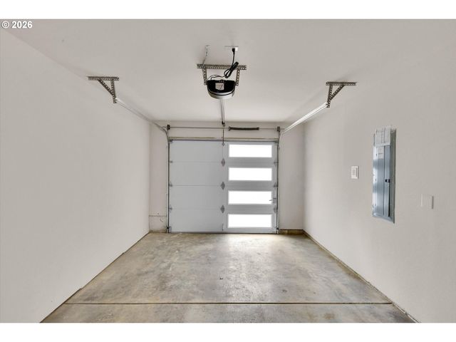 8856 Sw SERENITY Ter, Beaverton, OR 97007