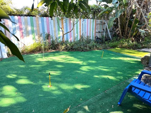 705 N Palmway, Lake Worth Beach, FL 33460