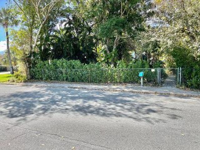 705 N Palmway, Lake Worth Beach, FL 33460