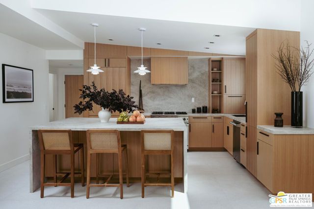 1956 E Park Drive, Palm Springs, CA 92262